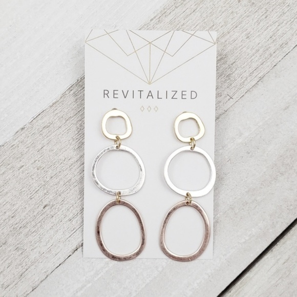 Triple Link Dangle Earrings - Picture 4 of 5